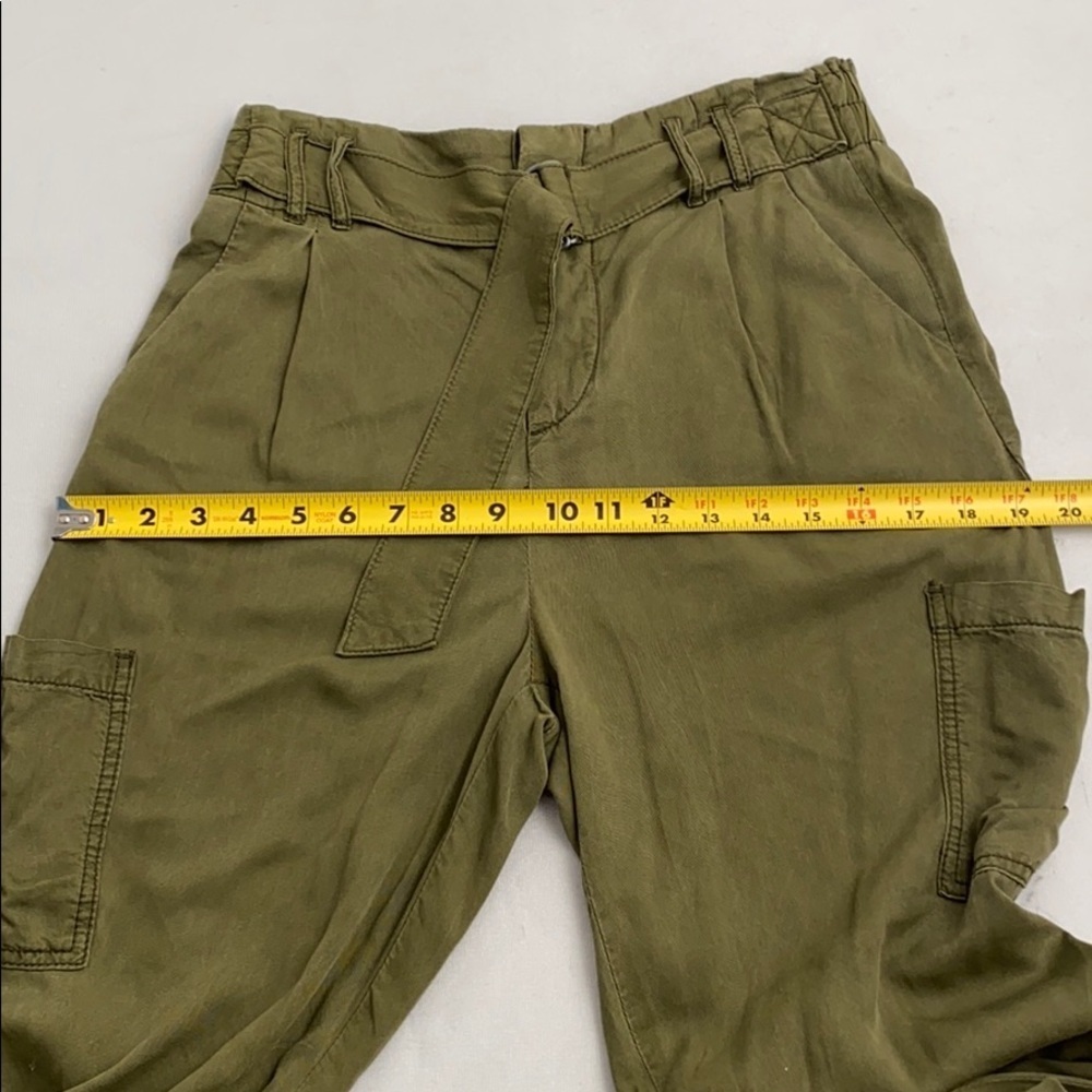 Free People high waist cropped cargo pants in Army green - Picture 11 of 13